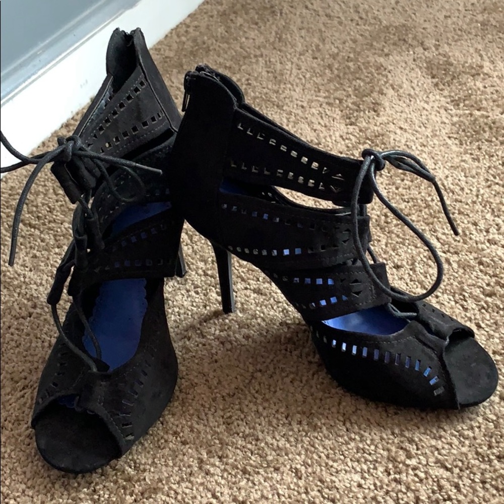 Womens Shoes